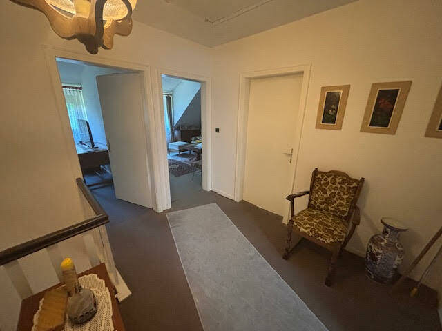Doppelhaushälfte in Bad Oeynhausen-Werste mit *Wohnrecht*, Terrasse, Garage und Vollkeller – Bad Oeynhausen – Vorschaubild 8