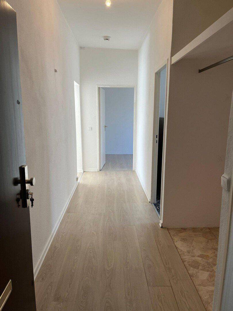 Ideale Balance zwischen Stadt und Natur: Bezugsfertige 2-Zimmer-Wohnung mit Südbalkon in Mariendorf – Berlin – Vorschaubild 4