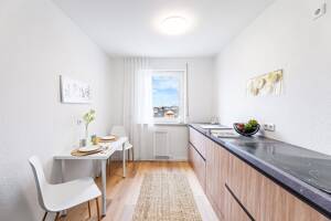 PROVISIONSFREI: Renovierte 3-Zimmer-Wohnung mit Balkon, Domblick, Aufzug und Garage. – 96103 Hallstadt – Vorschaubild 7