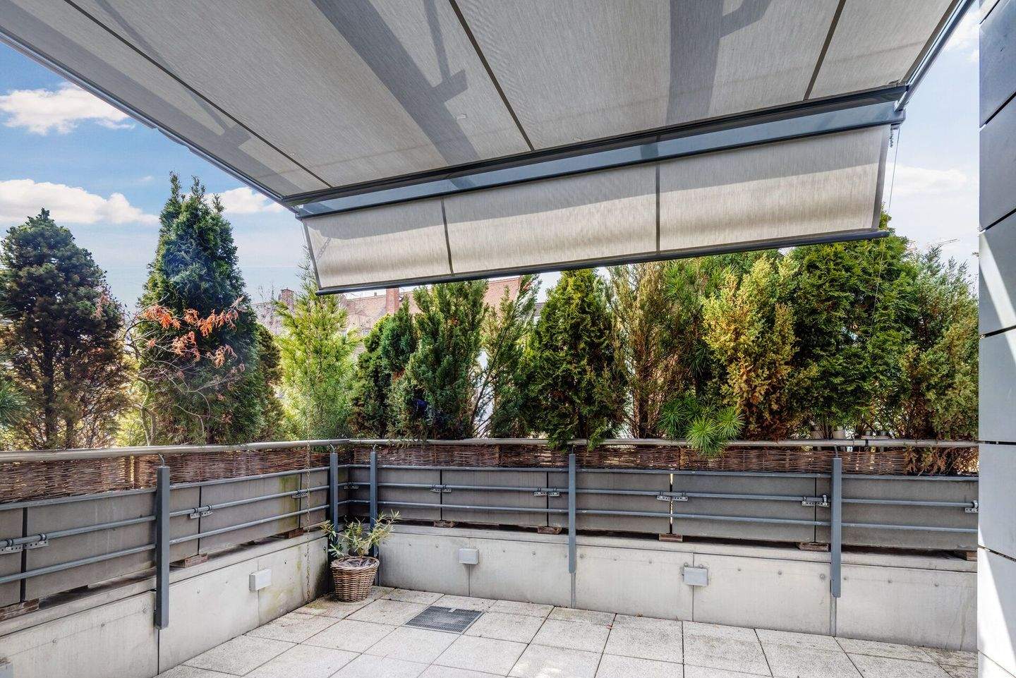 Seltene ruhige Innenhoflage Nh. Englischer Garten und Münchner Freiheit aussergewöhnliche Dachterrassenwohnung – München – Vorschaubild 8