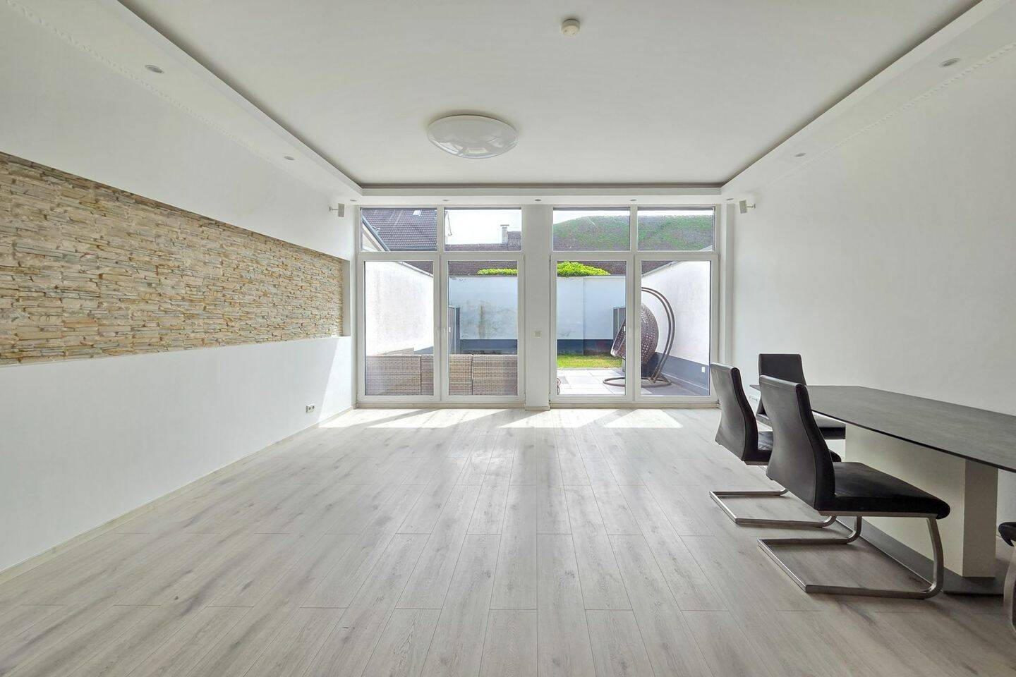 Familienglück in Nippes - Modernes Stadthaus mit Garten in begehrter Veedelslage – Köln – Vorschaubild 2