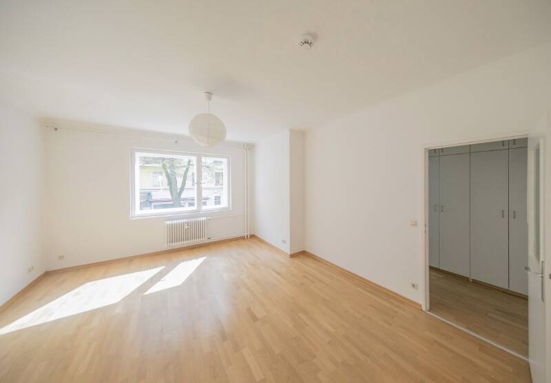 Nebeneinander am Ludwigkirchplatz: 2 Whg m Aufzug Balkon u Stellplatz – Berlin – Vorschaubild 3