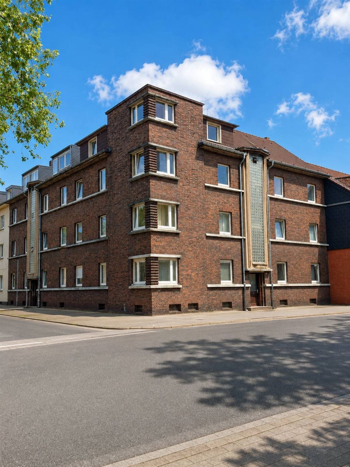***Gemütliche Dachgeschosswohnung im Herzen von Oberhausen sucht nette Mieter*** – 46047 Oberhausen – Bild 1 von 7