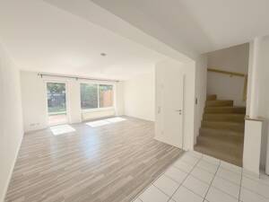 Gepflegtes Reihenhaus mit Garten, Einbauküche und Garage in Osterholz – 28307 Bremen – Vorschaubild 3