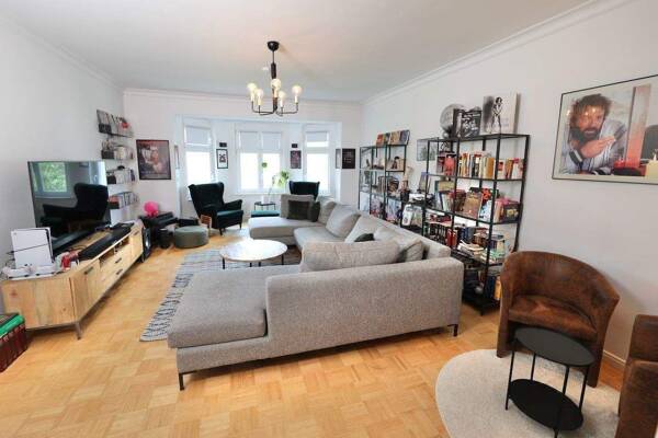 Etagenwohnung in 10243 Berlin mit 152 m² kaufen