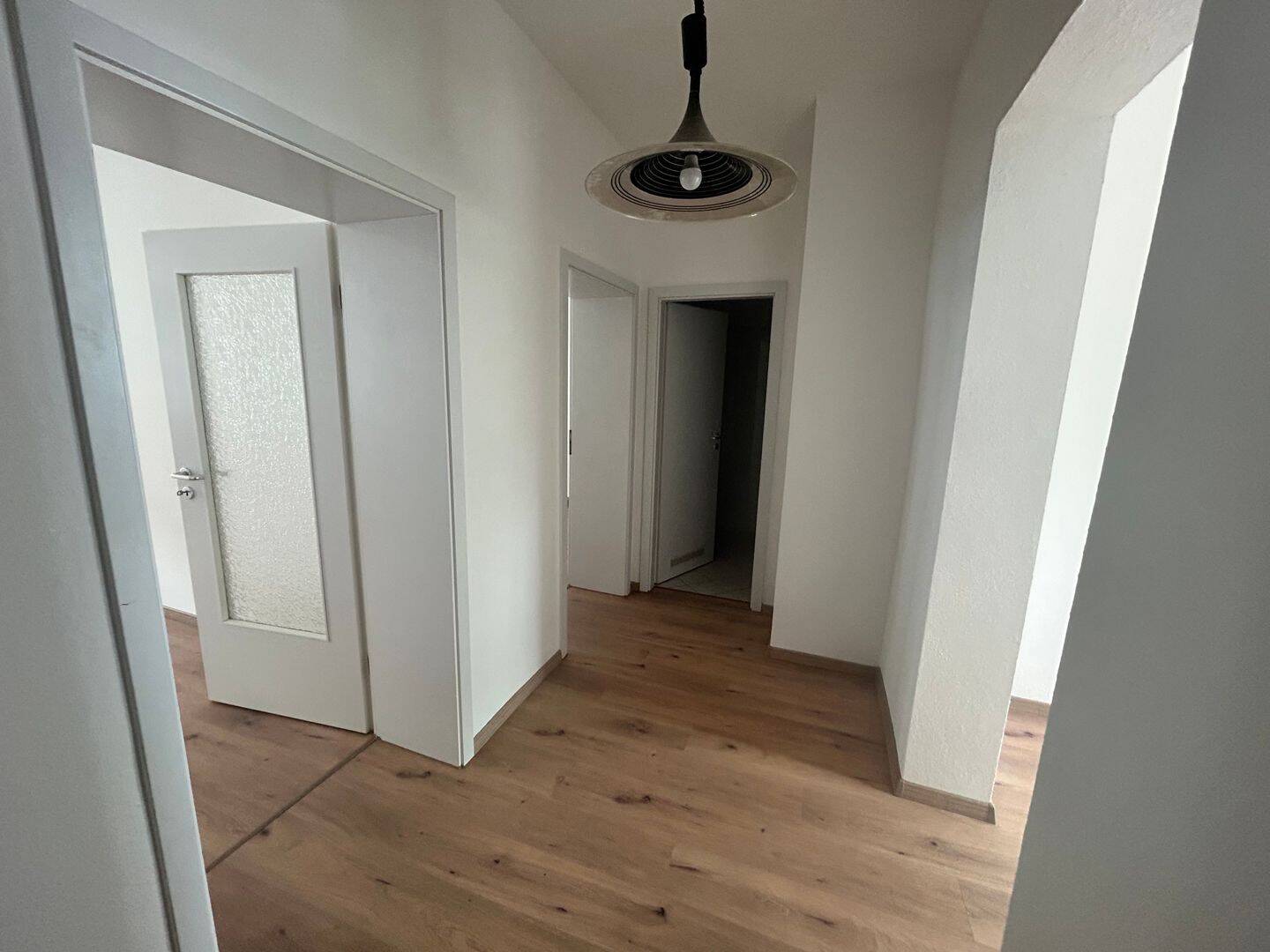 ***Moderne 2-Zimmer-Wohnung auf dem Kaßberg mit Balkon & offener Wohnküche*** – Chemnitz – Vorschaubild 3