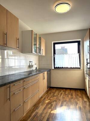 Geräumige 3-Zimmer-Wohnung mit Einbauküche und Westbalkon in Leverkusen-Opladen! – 51379 Leverkusen – Vorschaubild 5
