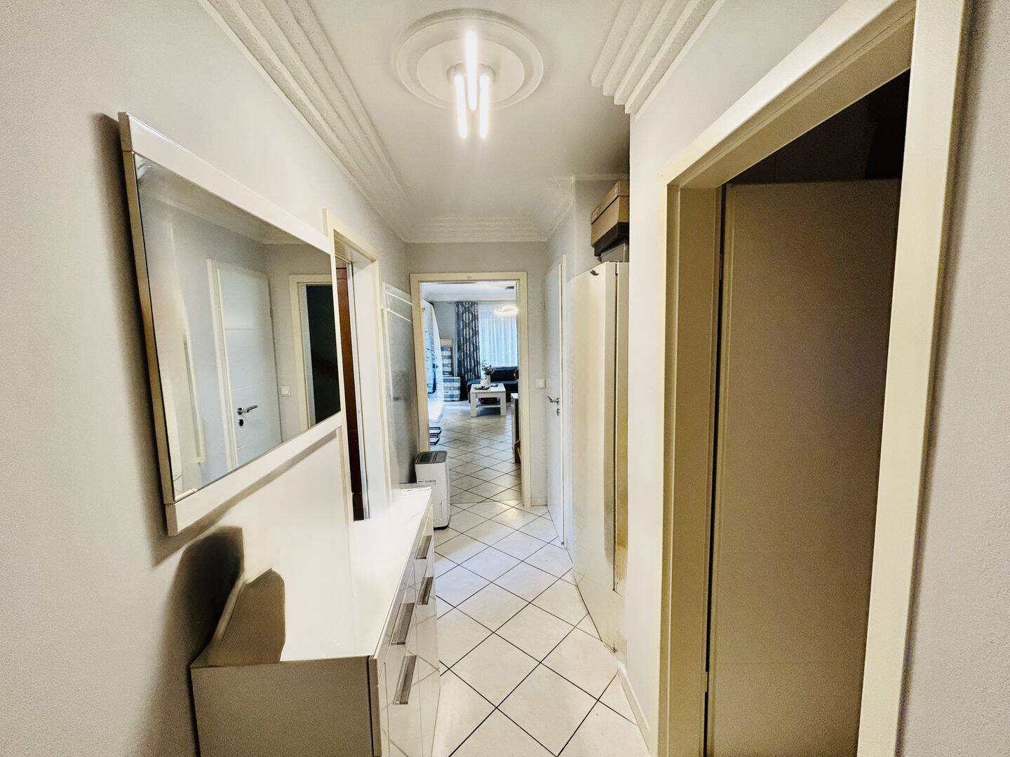 neuwertige Erdgeschoss Maisonette-Wohnung mit Terrasse/Garten und Stellplatz-stadtnah!! – Wuppertal – Vorschaubild 2
