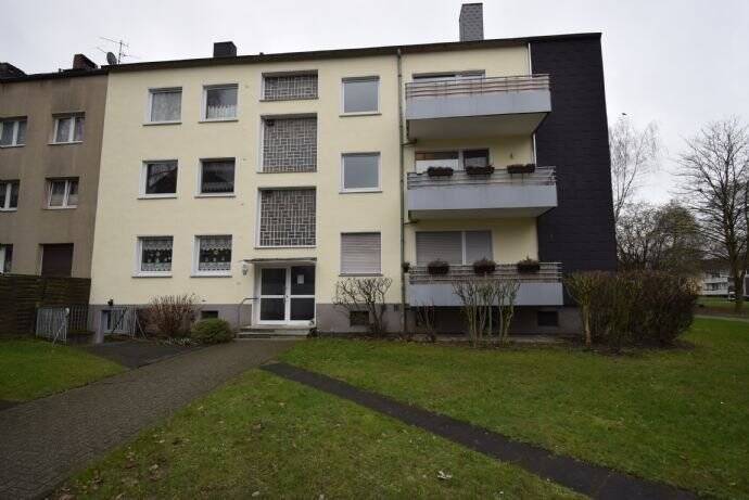 3,5 Raum Dachgeschosswohnung auf der Wolfgangstr. in DU-Vier-Linden sucht netten Mieter