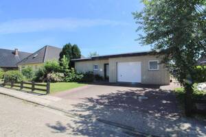 Ein Zuhause für die ganze Familie - gemütlicher Bungalow mit schönem Garten und Garage – 27804 Berne – Vorschaubild 1