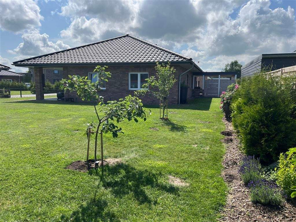 RESERVIERT! Cadenberge - Wie neu! Moderner Bungalow in ruhiger Lage. – Cadenberge – Bild 1 von 9