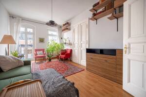 ? Top-Lage mit Blick auf die Samariterkirche! - Stilvolle 2-Zi-Whg mit Altbaucharme & Süd-Ost-Balkon – 10247 Berlin – Vorschaubild 3