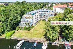 IMMOBERLIN.DE - Helle Wohnung mit Loggia & Lift an der Spree – 12459 Berlin – Vorschaubild 2