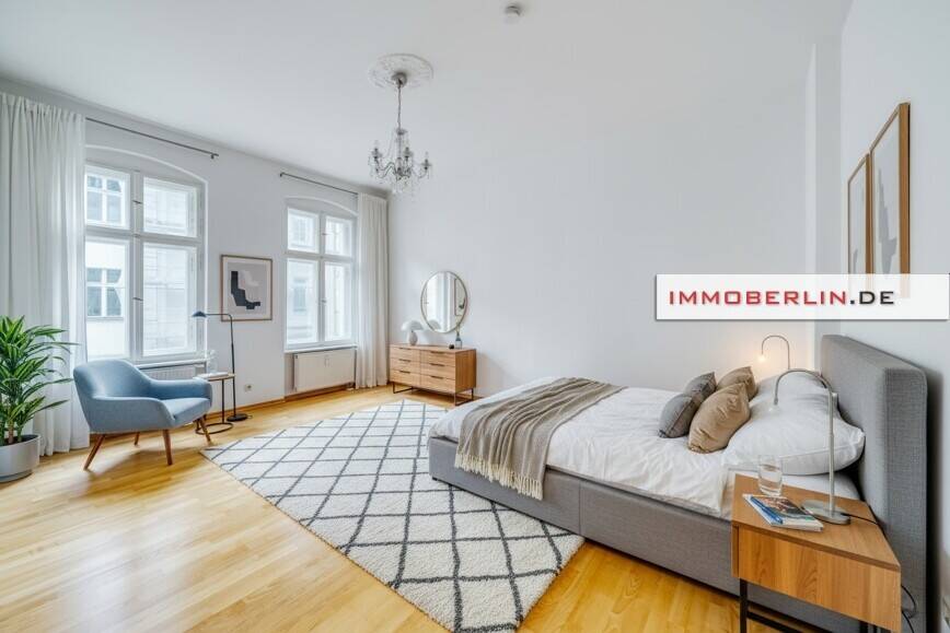 IMMOBERLIN.DE - Liebenswerte Altbauwohnung mit ruhigem Balkon nahe dem Boxhagener Platz – Berlin – Vorschaubild 4