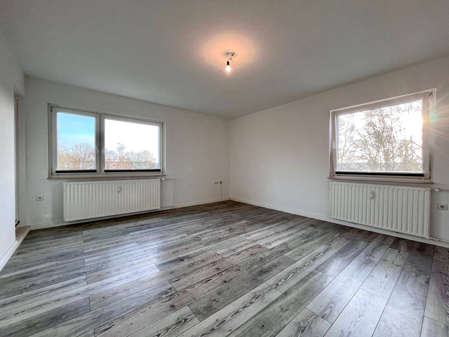 Gepflegte Drei-Zimmer-Wohnung in beliebter Bremer Neustadt – Bremen – Vorschaubild 3