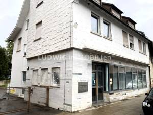 ++ verkehrsgünstige Lage nähe Neckar ++ 6 Stellplätze/Garagen ++ Gartenanteil +++