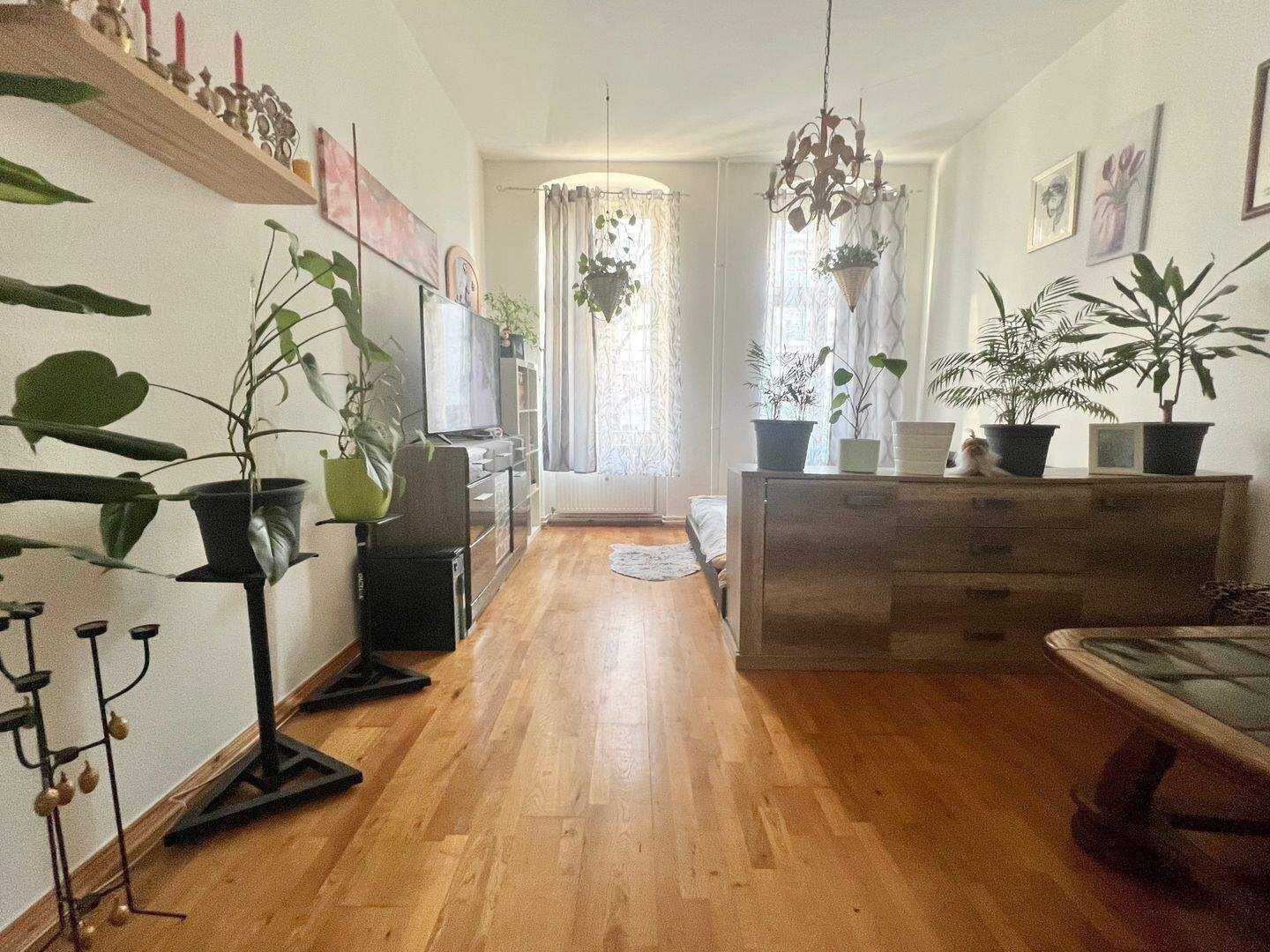 MITTEN IN MITTE - CHARMANTER ALTBAU MIT HOHEN DECKEN & PARKETT - ZUR ZEIT VERMIETET – Berlin – Vorschaubild 5