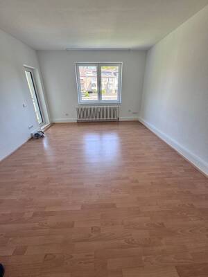 Gut aufgeteilte 2,5 Raum Wohnung mit Balkon und Einbauküche – 47137 Duisburg – Vorschaubild 4