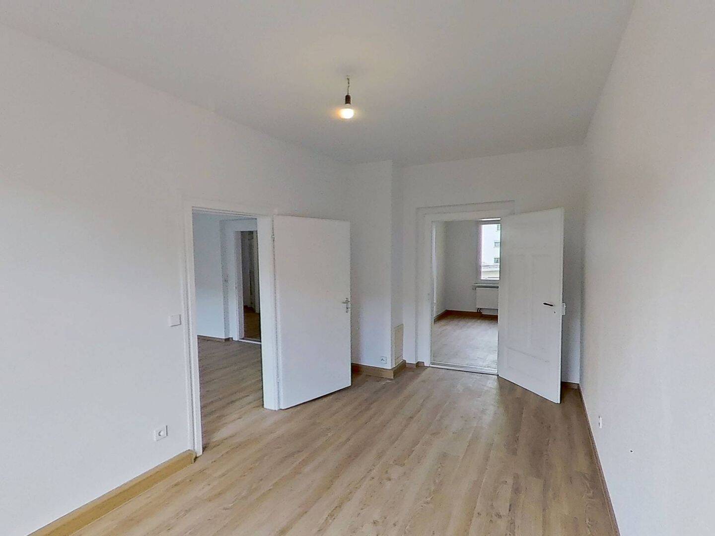 Lichtdurchflutetes WOHNJUWEL: Attraktive 3-Zimmer-Wohnung mit BALKON in Nürnberg – Nürnberg – Vorschaubild 4