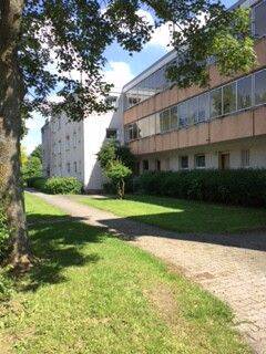 Neu renovierte EG-Wohnung mit Terrasse – Ulm – Vorschaubild 2