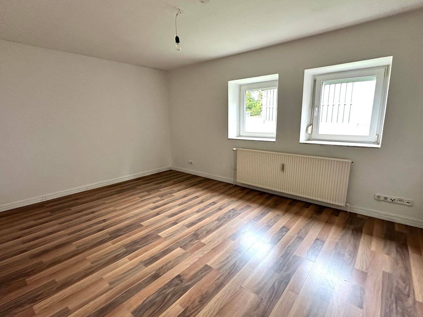 Zweifamilienhaus in Quickborn mit vielseitigen Nutzungsmöglichkeiten – Quickborn – Vorschaubild 9