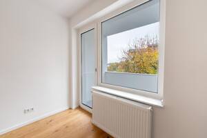 Kernsaniert und provisionsfrei: 3 Zimmer mit Balkon und Aufzug – 40477 Düsseldorf – Vorschaubild 3