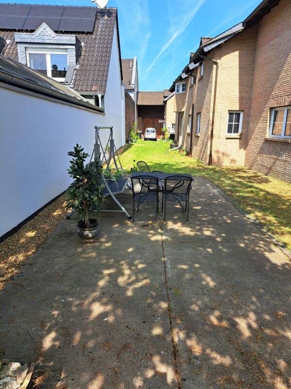 Einfamilienhaus in 50769 Köln mit 184 m² kaufen