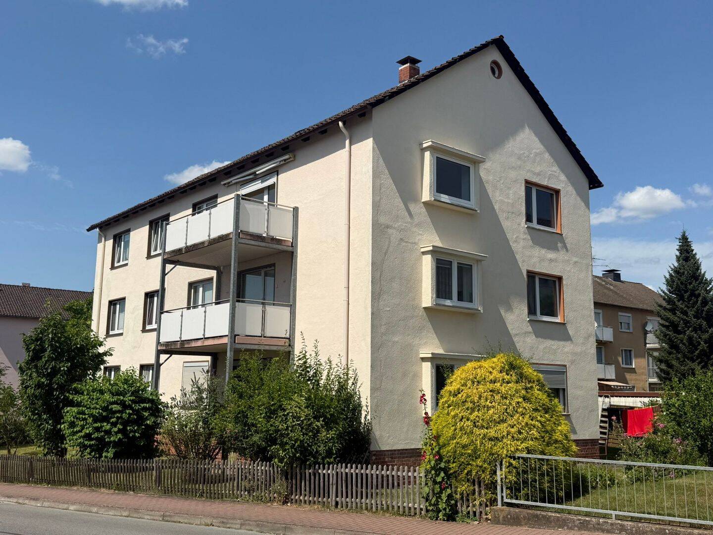 3 1/2-Zimmer-Eigentumswohnung mit großem Balkon und Garage in stadtnaher Wohnlage von Holzminden