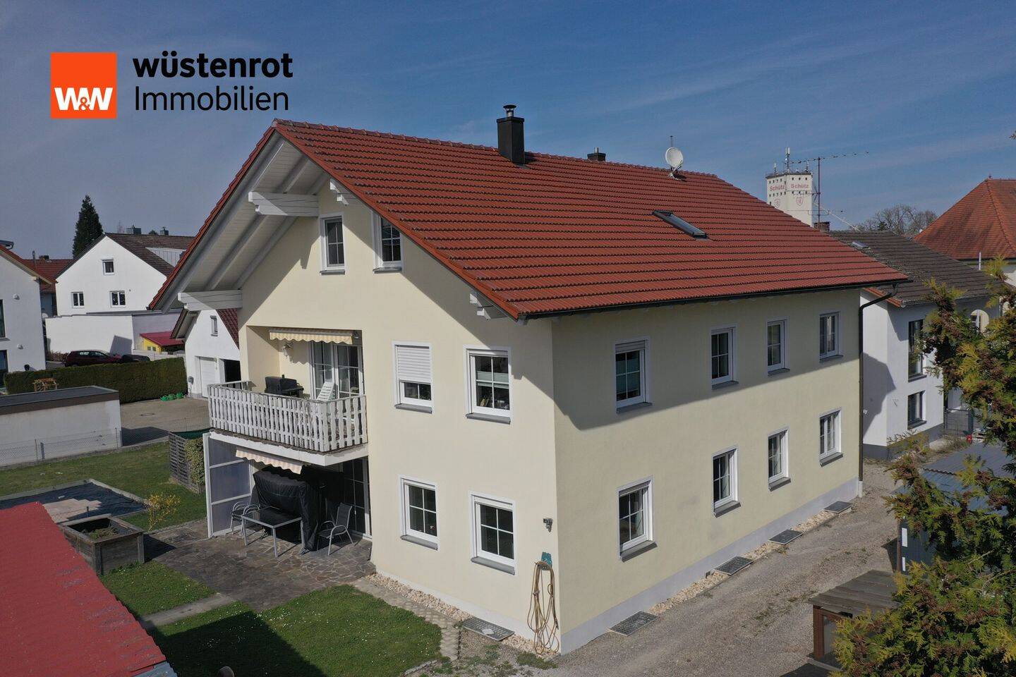 Kapitalanleger & Eigennutzer aufgepasst: Gepflegtes 3-Parteienhaus in ruhiger Lage von Salching – Salching – Bild 1 von 9