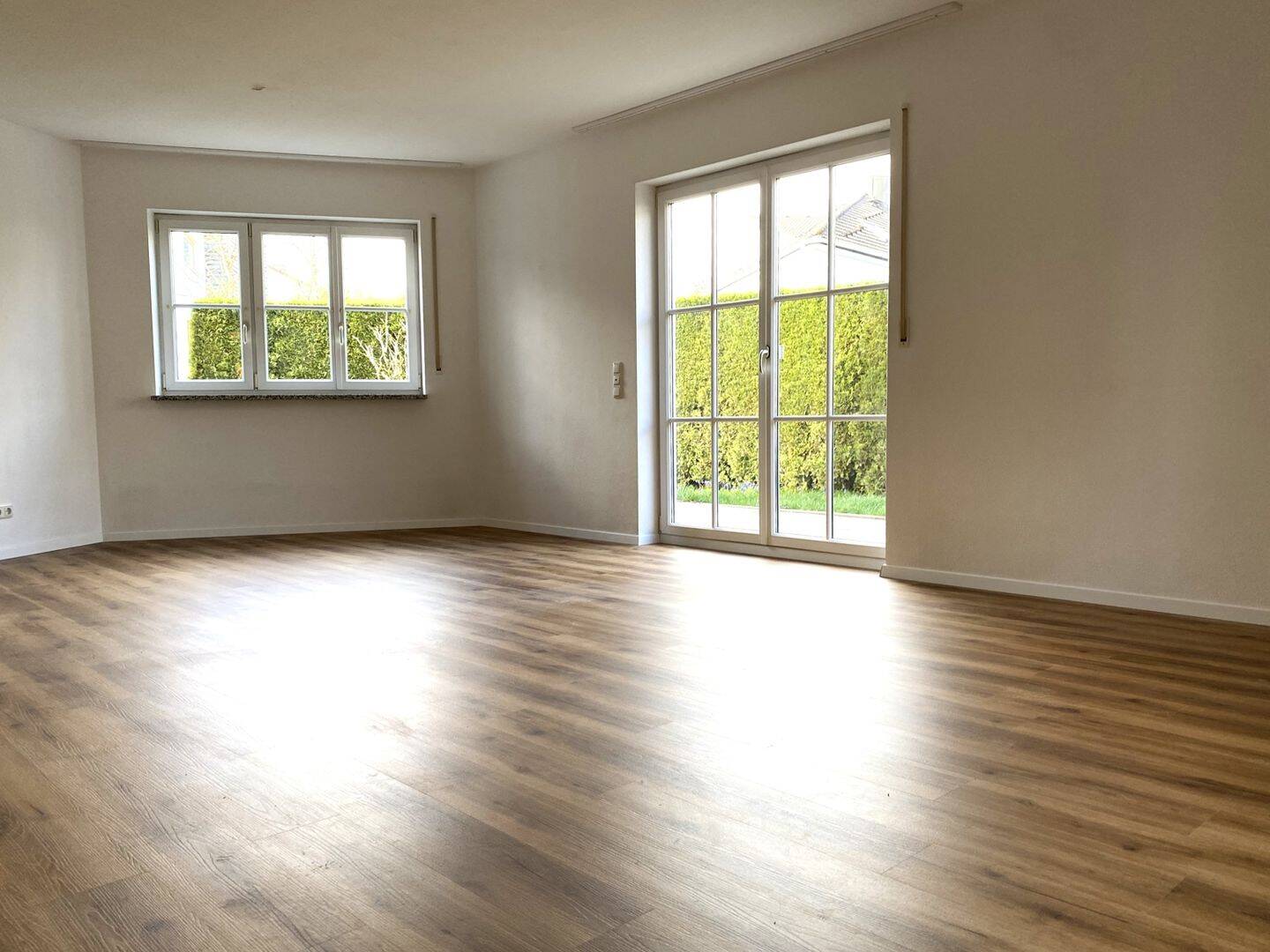 Schöne 1-Zimmer-Wohnung mit Hobbyraum und Garten – München – Vorschaubild 2