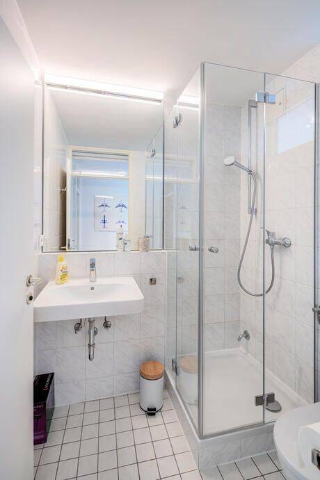 Möbliert: Schönes möbliertes Apartment in Schwabing-West – München – Vorschaubild 8