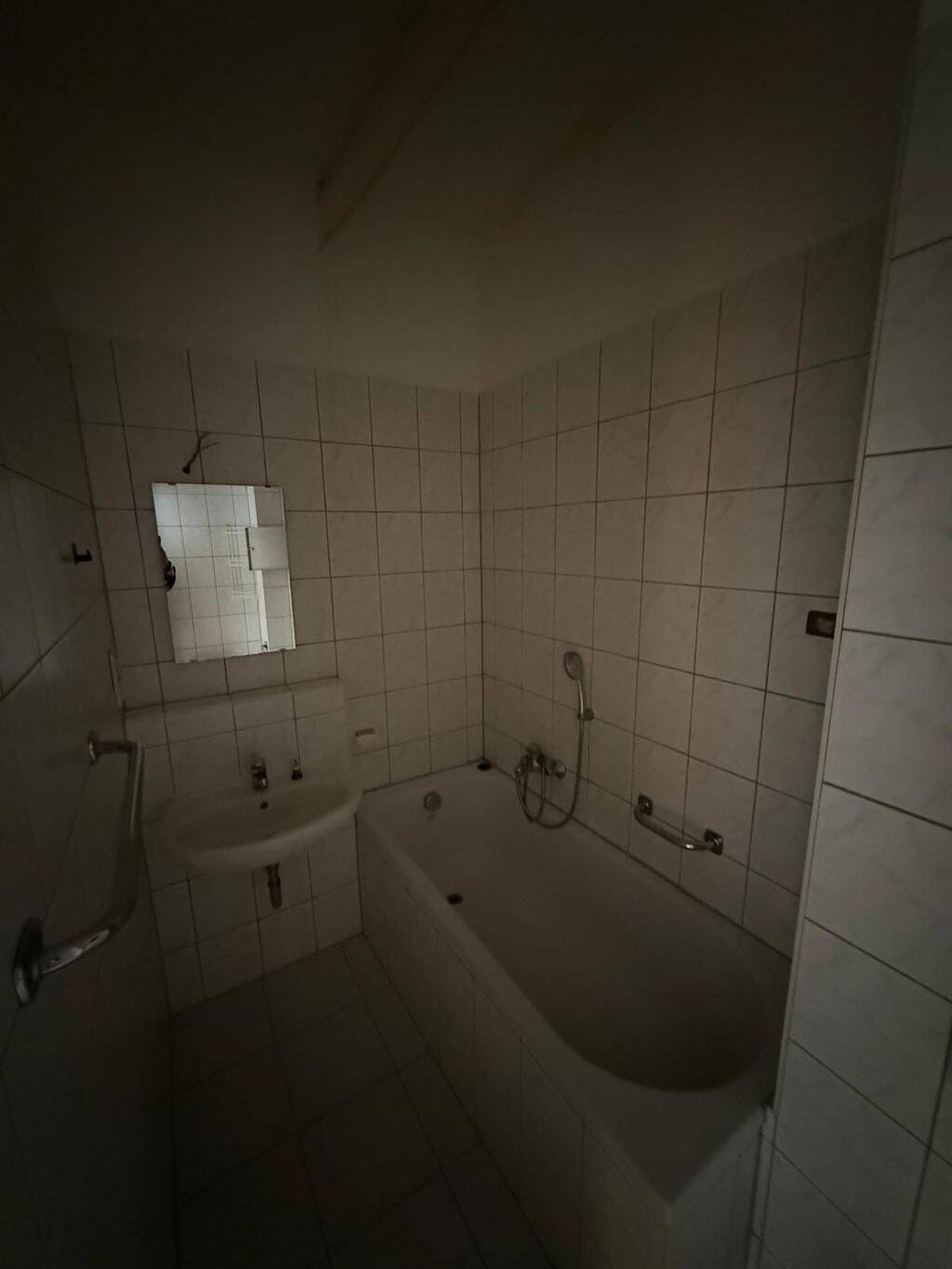 Gemütliche 2-Zi. mit Laminat, Balkon, EBK und Wannenbad in sehr guter Lage! – Chemnitz – Vorschaubild 9
