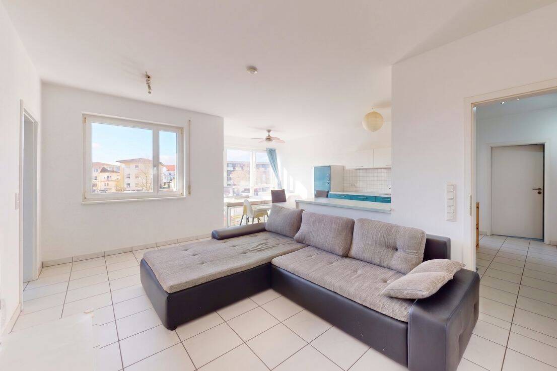 ** Sonnenverwöhnte 3ZKB mit Balkon und Aufzug in beliebter Wohnlage, IN-Hollerstauden ** – Ingolstadt – Vorschaubild 2