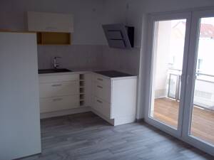 moderne 4-Raum-Wohnung zentral in der Innenstadt mit Fahrstuhl und Stellplatz 63/26 – 39576 Stendal – Vorschaubild 1