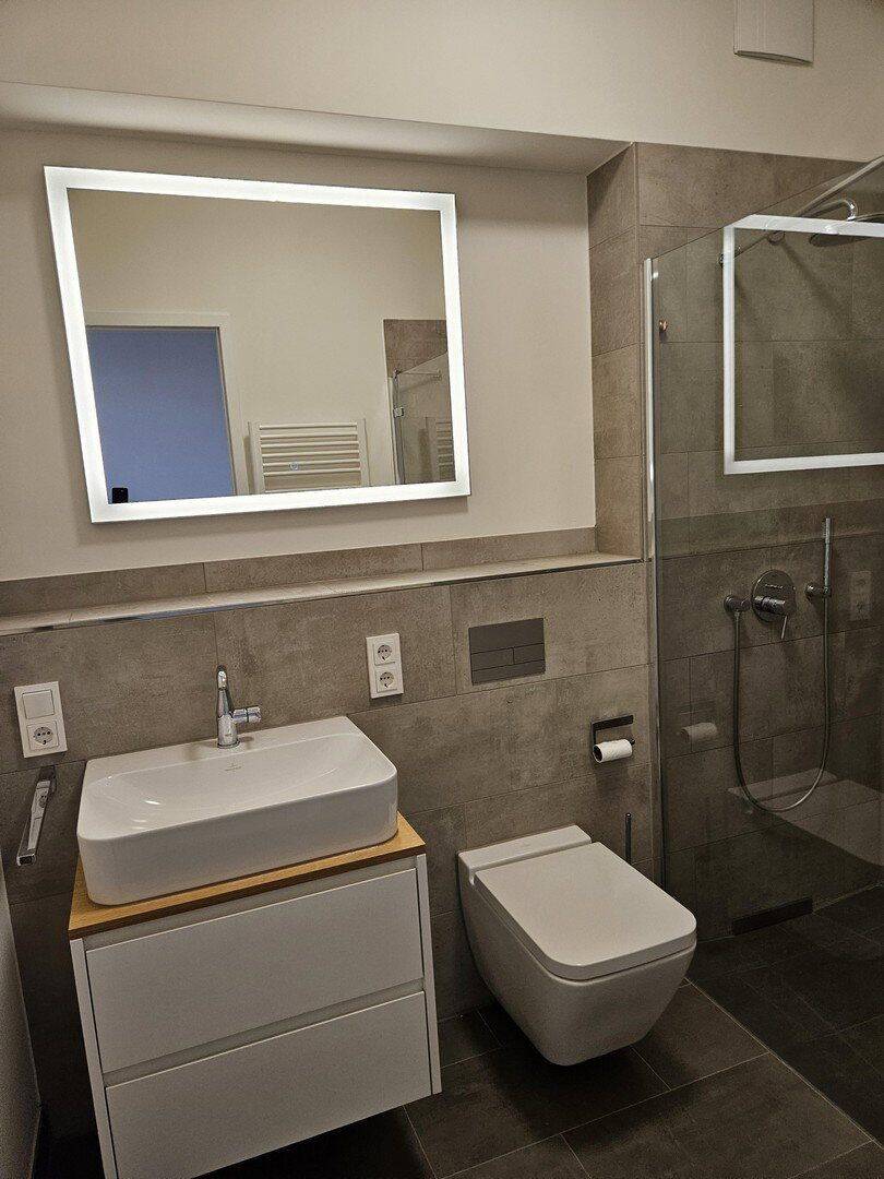 Traumhafte 4 Zimmer Wohnung mit direktem Spreeblick und Weitblick über die Stadt – Berlin – Vorschaubild 9