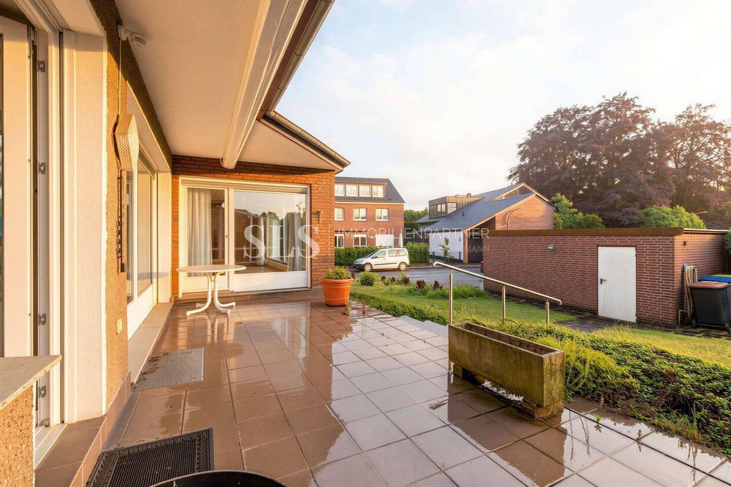 Wohnkomfort wie im eigenen Haus - 155 m² Erdgeschosswohnung mit, Terrasse und Doppelgarage – Dorsten – Vorschaubild 2