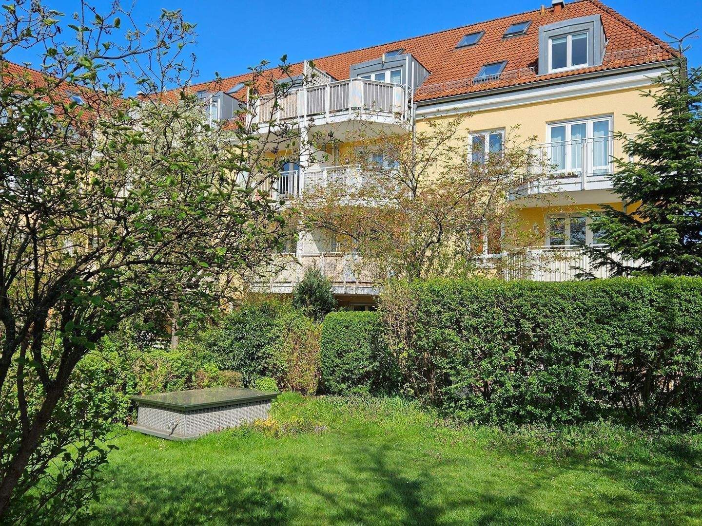 Bereits vermietet: Kleine 2 Zimmer-Wohnung. Kochnische. Balkon. Tiefgaragen-Stellplatz – Dresden – Vorschaubild 7