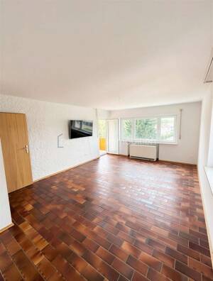 Ihr neues Zuhause in Giengen: 5 Zimmer, 107 m², Balkon, Loggia & Garage mit viel Potenzial – 89537 Giengen an der Brenz – Vorschaubild 4