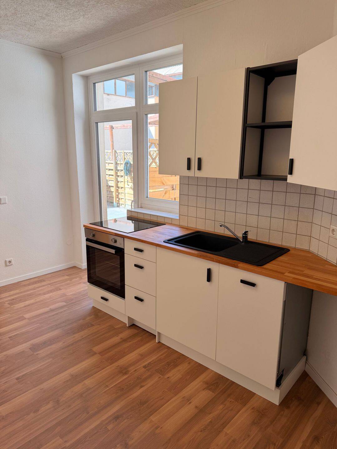 3 Zimmer Wohnung mit Terrasse und neuer EBK in 90441 Nürnberg