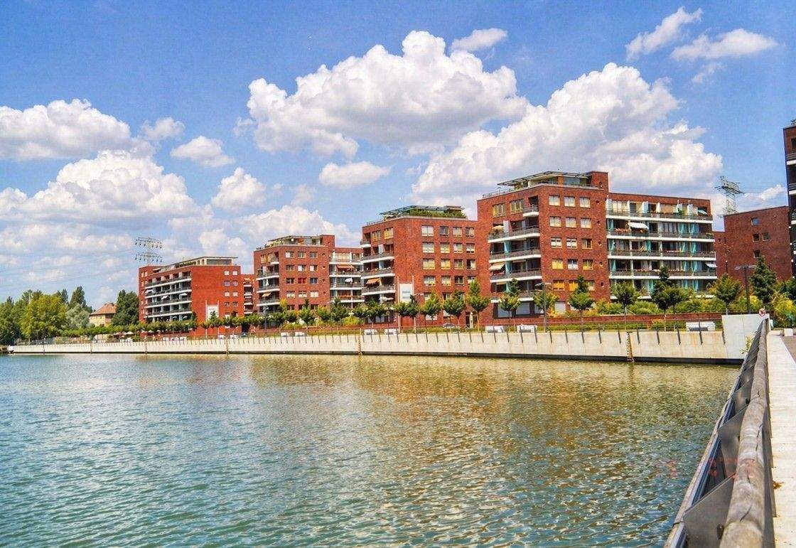 Balkon mit Wasserblick - 3 Zimmer mit Tageslichtbad, EBK und Stellplatz - aktuell vermietet – Berlin – Bild 1 von 6