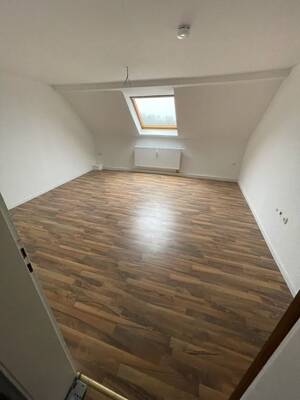 ***Großzügige DG Wohnung mit Flair*** – 45884 Gelsenkirchen – Vorschaubild 7