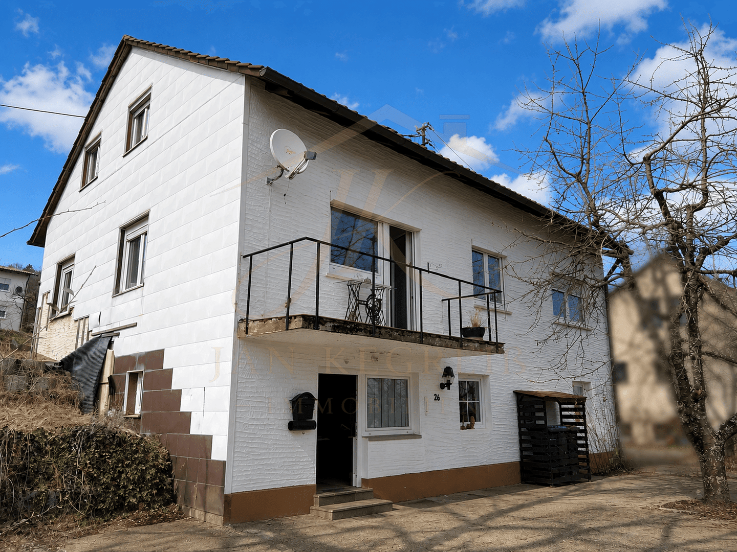 Charmantes Einfamilienhaus mit viel Potenzial für Ihre Wohnträume – Münsingen – Vorschaubild 2