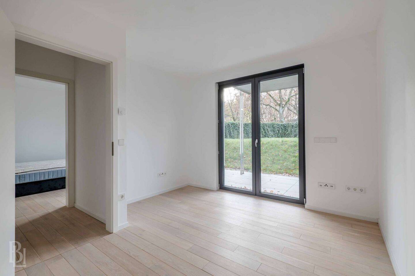 Helle 3-Zimmer-Maisonette - Hochwertige Einbauküche, Terrasse und Balkon – Berlin – Vorschaubild 4