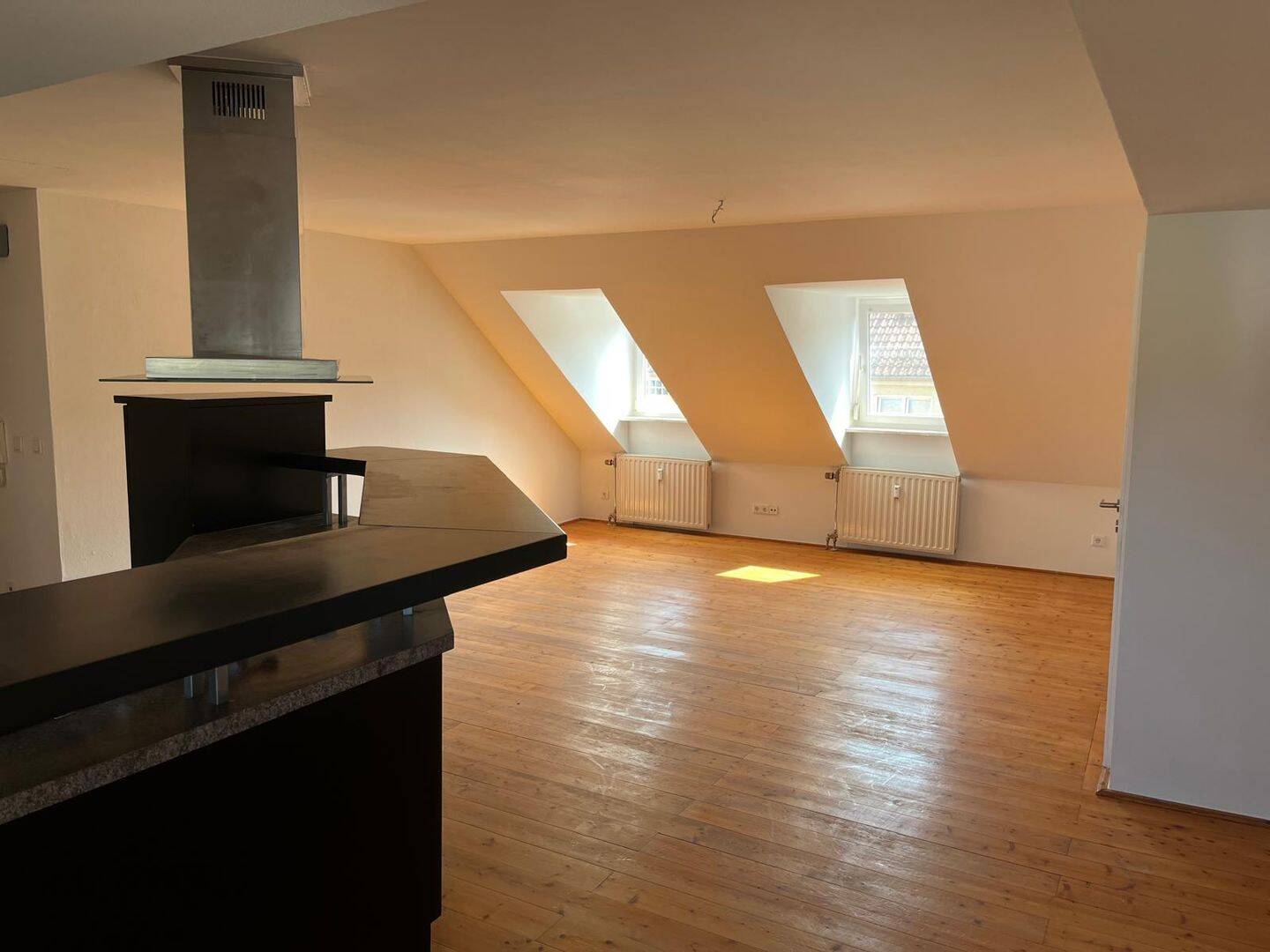 Helle 3-Zimmer DG-Wohnung in top Lage – Nürnberg – Vorschaubild 5