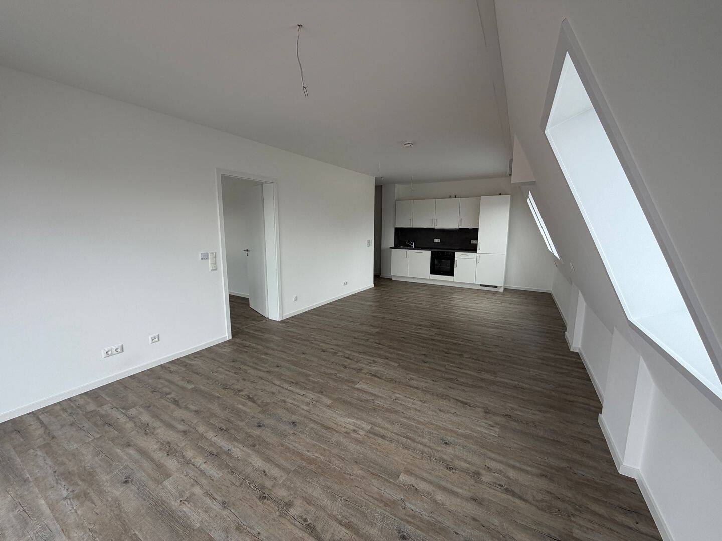 Helle 2-Zimmer-Wohnung mit EBK – Nürnberg – Vorschaubild 3