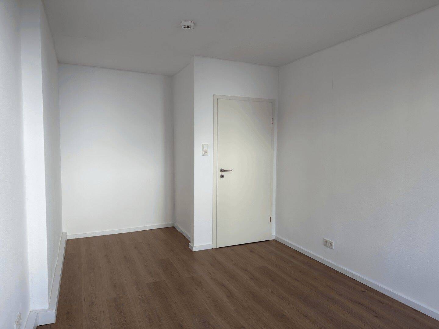 Frisch saniert & sofort verfügbar: Stilvolle 2-ZKB im Dichterviertel Wiesbaden – Wiesbaden – Vorschaubild 8