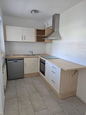 Helle 2-Zimmer-Wohnung mit Einbauküche, Balkon & praktischem Nebenraum – Würzburg-Heidingsfeld – 97084 Würzburg – Vorschaubild 3