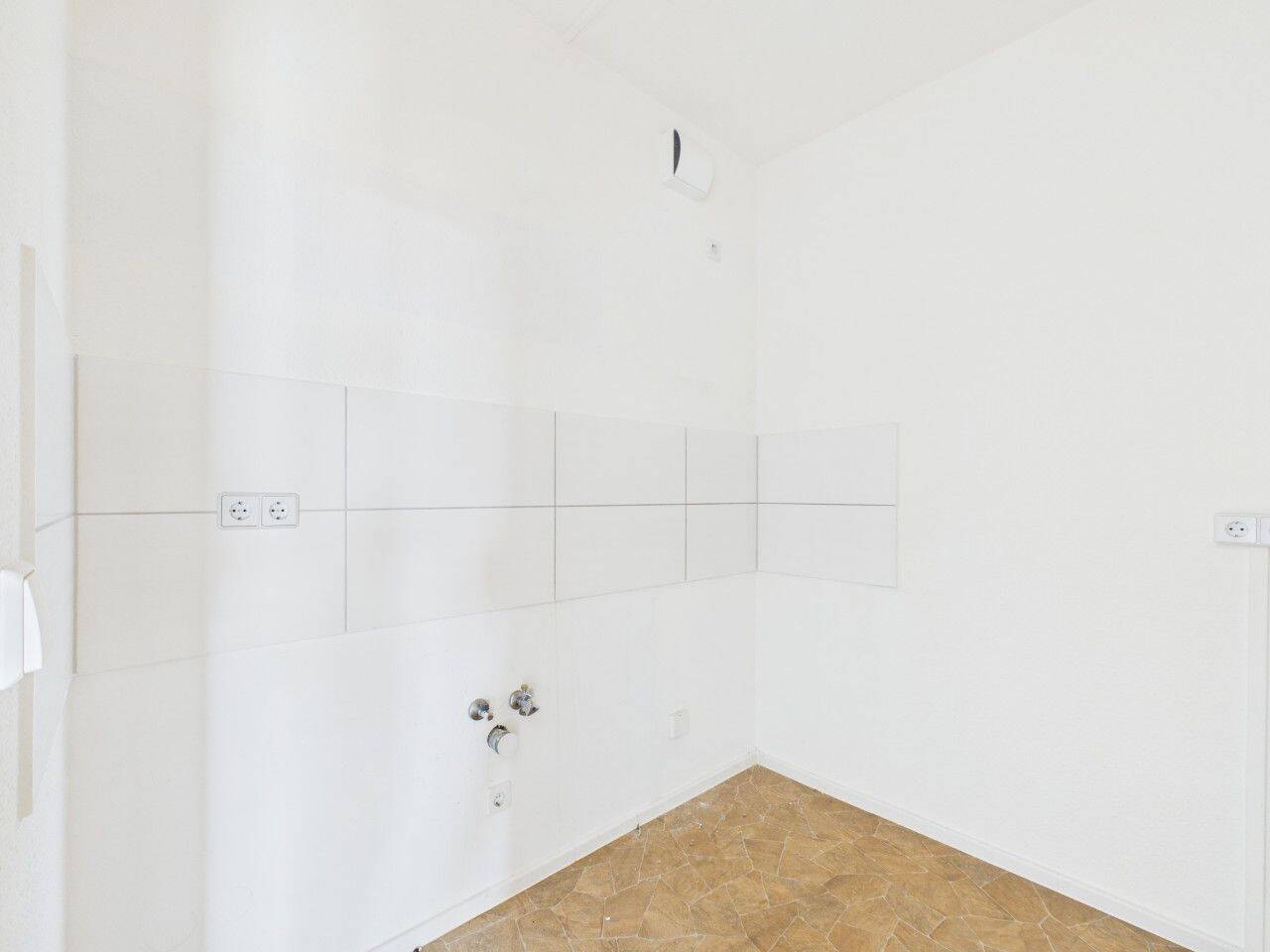 Pärchenwohnung im Grünen mit Balkon und großem Wohnzimmer – Chemnitz – Vorschaubild 5