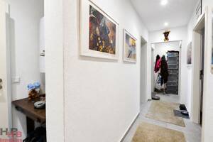 Attraktive 3 Zimmer Stadtwohnung mit Balkon und grünem Ausblick in Peterswerder – 28205 Bremen – Vorschaubild 2