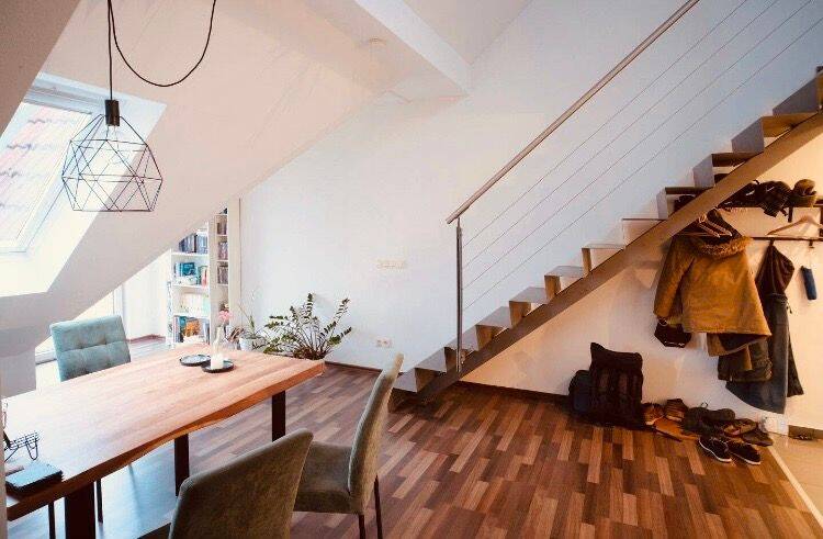 Lichtdurchflutete und zentrumsnahe Maisonettewohnung über den Dächern mit Blick ins Grüne und – Nürnberg – Vorschaubild 2